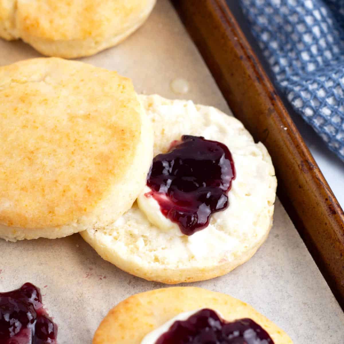 Quick Cream Biscuits: 10-Min Prep & Freeze Ahead for Freshness